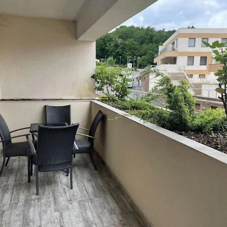 Londof Luxury Apartments - With A Panoramic View Over The City Brasov Bagian luar foto