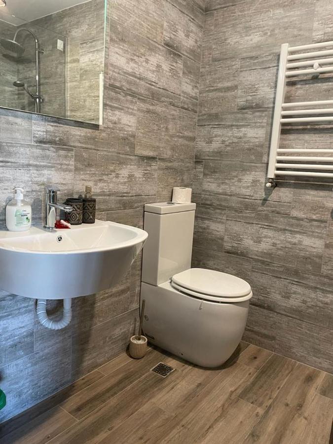 Londof Luxury Apartments - With A Panoramic View Over The City Brasov Bagian luar foto