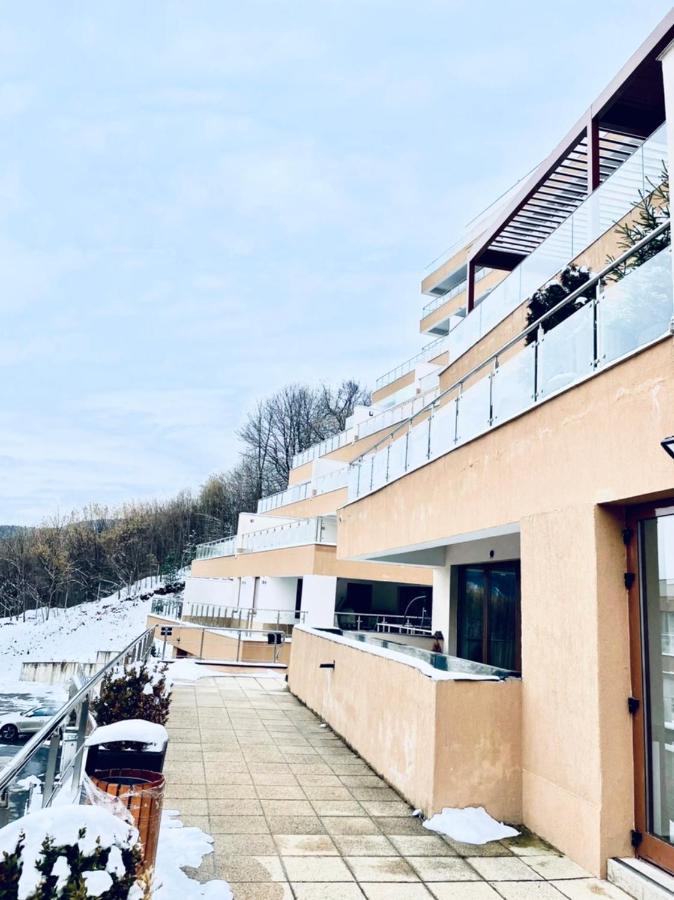 Londof Luxury Apartments - With A Panoramic View Over The City Brasov Bagian luar foto